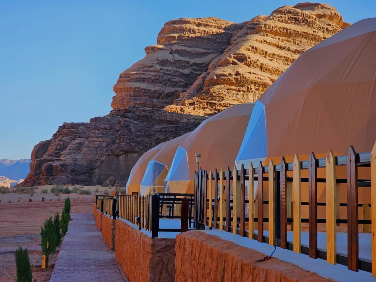 Salman Zwaidh Camp Hotel Wadi Rum Eksteriør billede