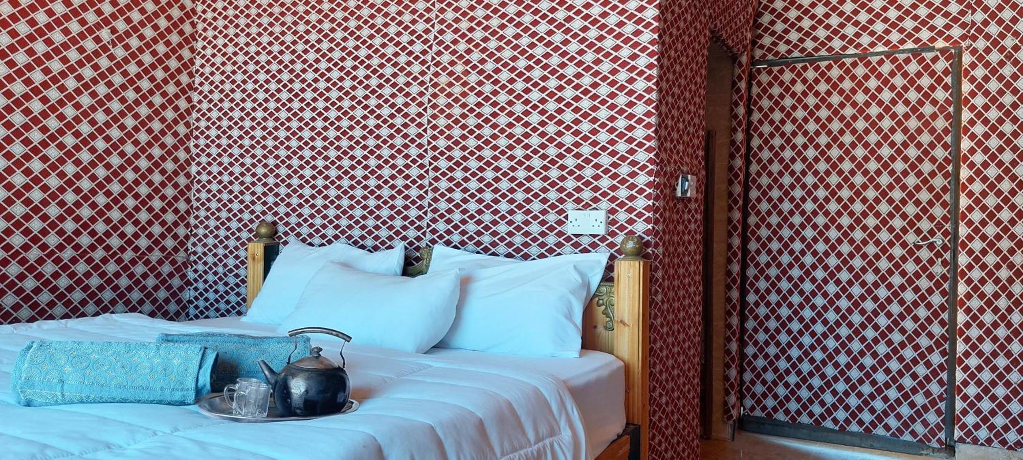 Salman Zwaidh Camp Hotel Wadi Rum Eksteriør billede