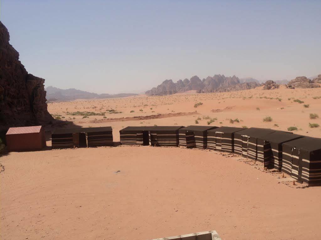 Salman Zwaidh Camp Hotel Wadi Rum Eksteriør billede