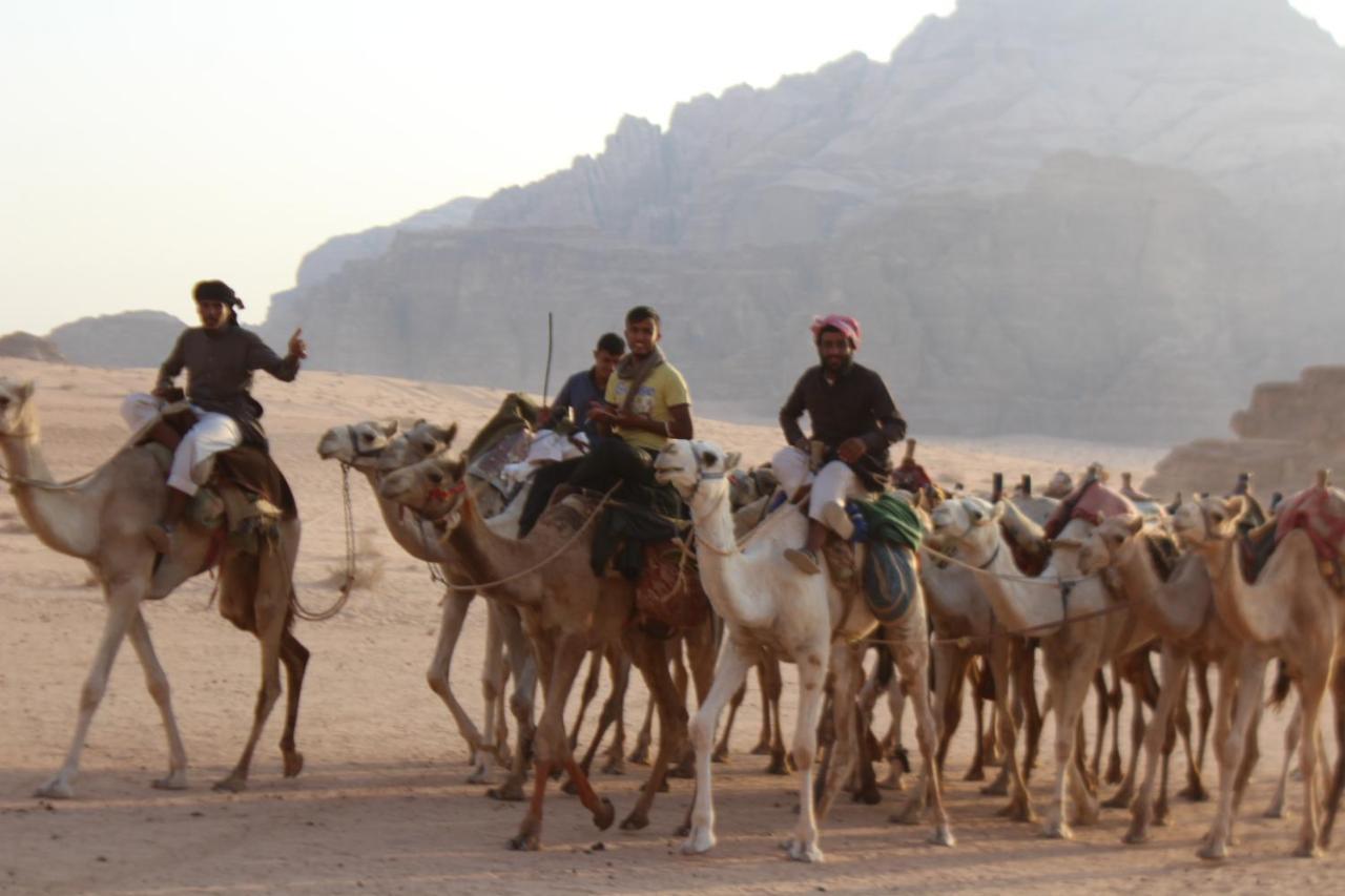 Salman Zwaidh Camp Hotel Wadi Rum Eksteriør billede